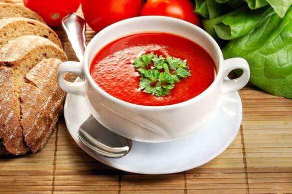 Thực đơn ăn uống có thể đa dạng với súp cà chua