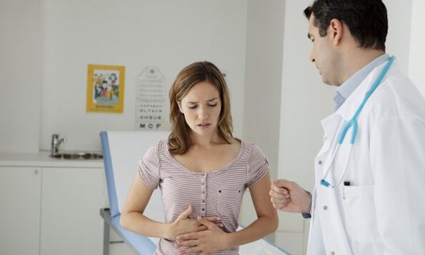 Bác sĩ tiêu hóa sẽ giải thích chi tiết cho bệnh nhân viêm tụy cách ăn uống để không gây hại cho cơ thể